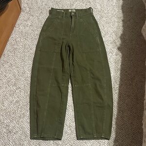 Universal Thread Olive Green Ankle Jeans